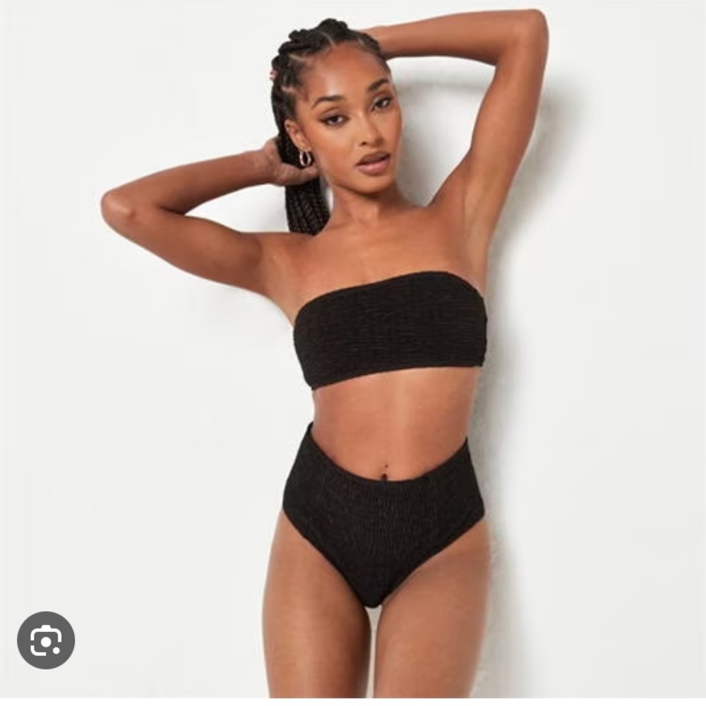 Black bikini